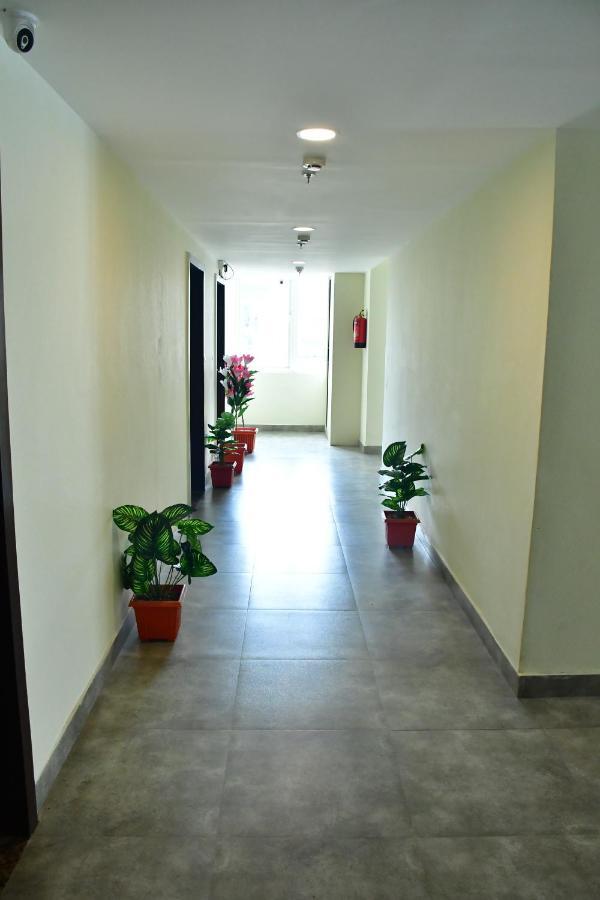 Hotel Yatharth Inn Varanasi Exterior foto