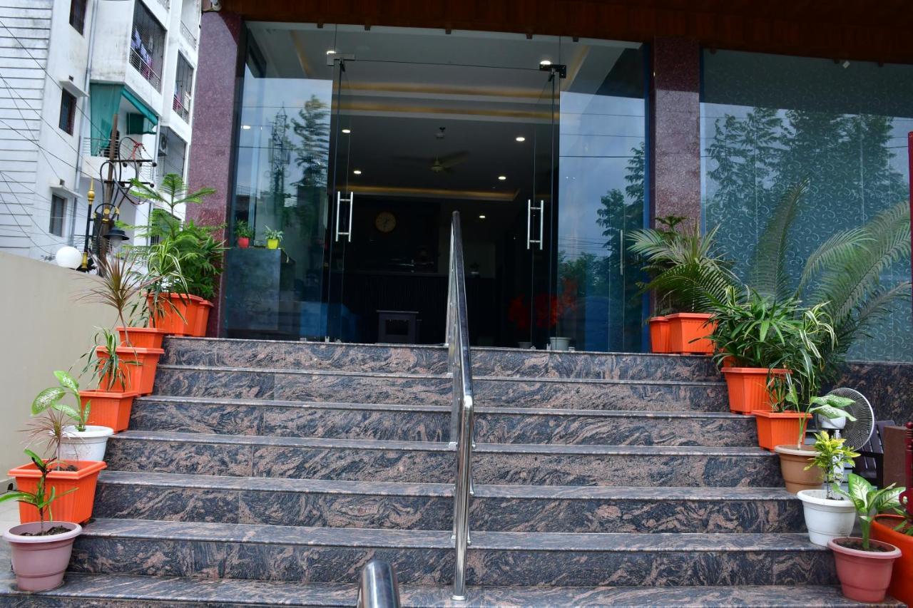 Hotel Yatharth Inn Varanasi Exterior foto