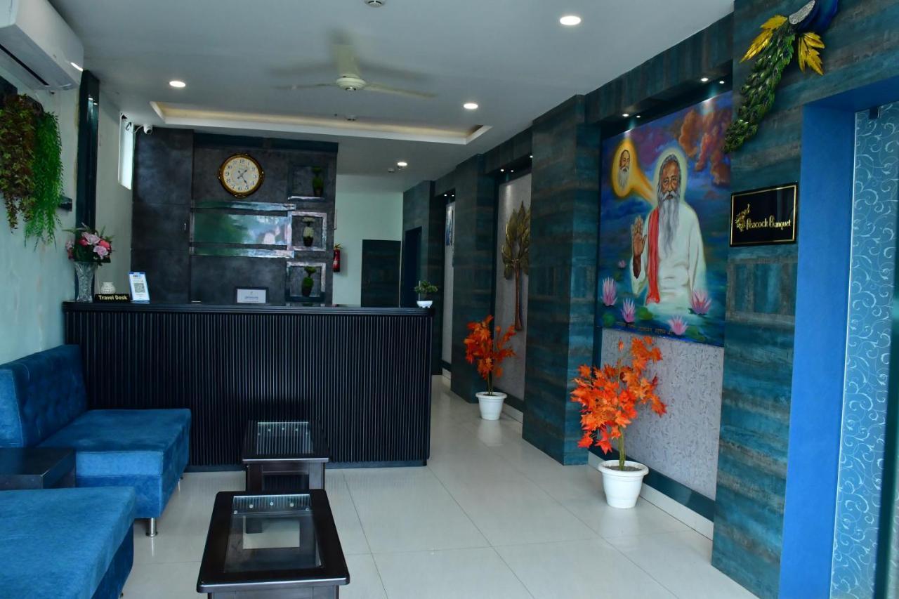 Hotel Yatharth Inn Varanasi Exterior foto